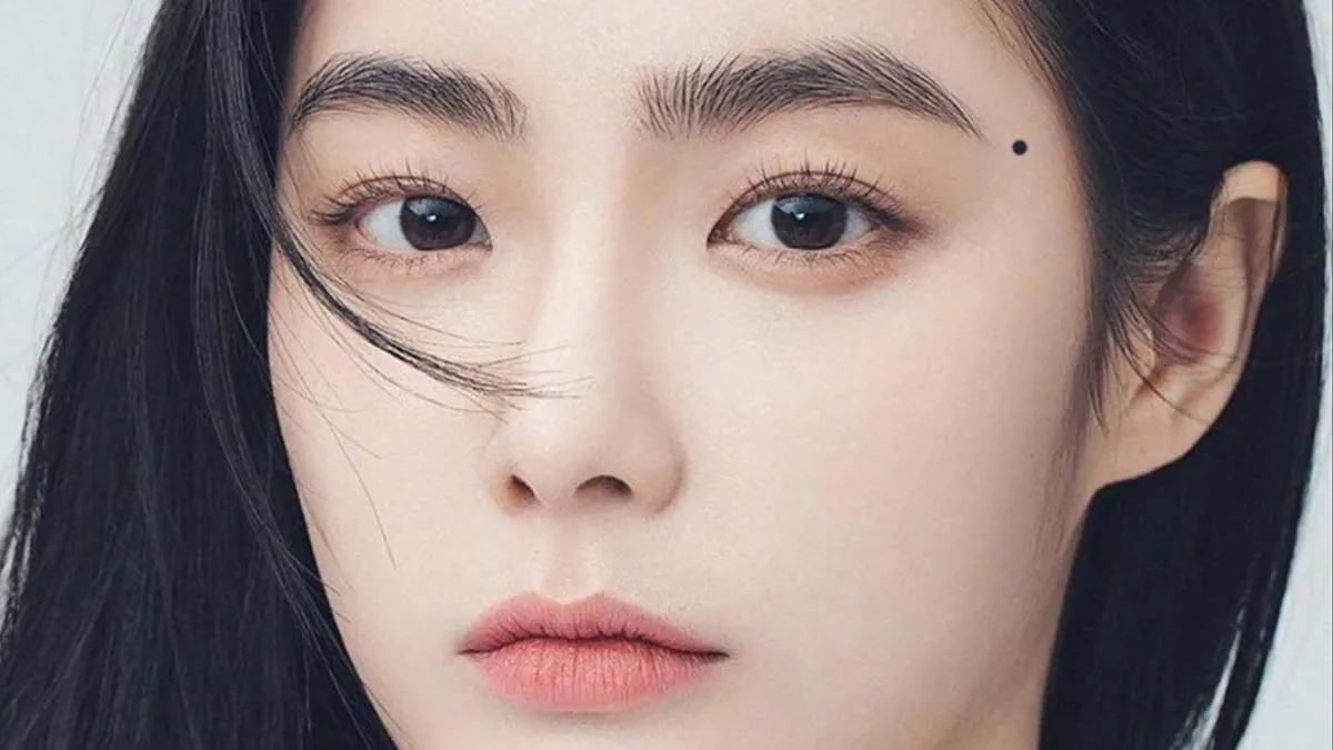 Tướng nốt ruồi ở lông mày có ý nghĩa gì ở người nam và người nữ.