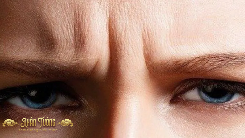 Người có nếp nhăn giữa hai Chân Mày tốt hay xấu? Giải mã Theo Nhân Tướng Học