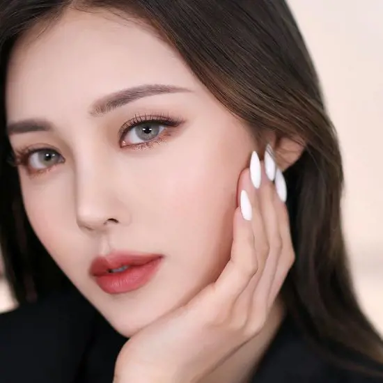 Mắt sâu có phải là người nhiều suy nghĩ? Giải mã tướng mắt theo nhân tướng học