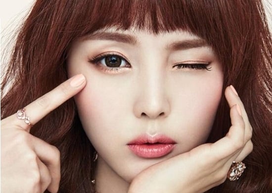 Nhìn mắt đoán tâm: Hướng dẫn tướng mắt đoán người chính xác cho ứng dụng trong đời sống hiện đại