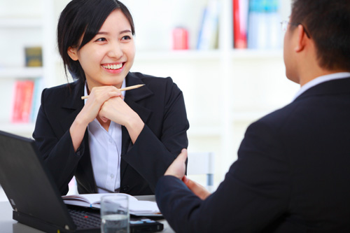 Nụ cười trong giao tiếp: Nghệ thuật và tâm lý nụ cười ảnh hưởng tới sự nghiệp và mối quan hệ