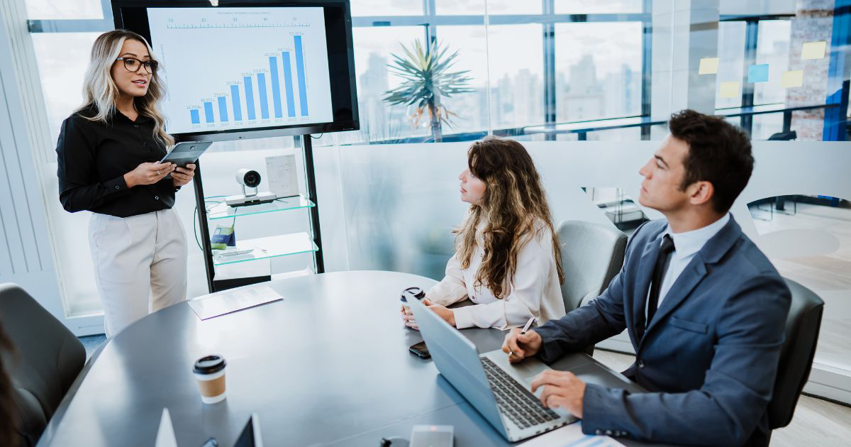 Trán rộng: Dấu hiệu của người lãnh đạo — Giải mã tướng lãnh đạo và trán rộng có tốt không