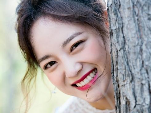 Tướng nụ cười tiết lộ vận mệnh: Hướng dẫn xem nụ cười để hiểu tính cách và cơ hội