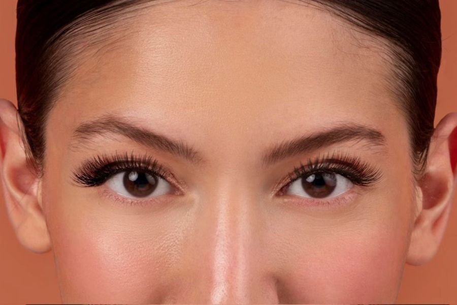 Tướng tai cao: Giải mã tai cao hơn mắt báo hiệu gì cho sự nghiệp, tài lộc và nhân duyên