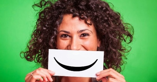 Vì sao người vui vẻ thường có gương mặt dễ mến: Nhân tướng học giải mã và ứng dụng