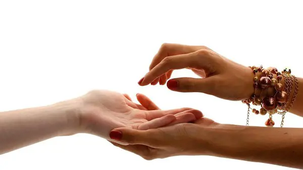 Xem tử vi tình duyên 2 người: Luận tương hợp tuổi, cung Phu Thê và hóa giải